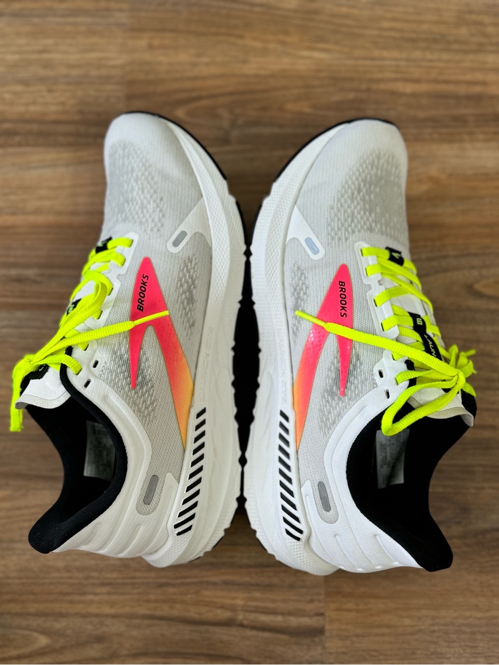Brooks Launch GTS 9 Women’s Running Shoes White Pink Yellow Size 9.5 B - Picture 4 of 9